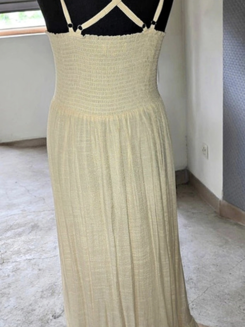 Maxi Dress in Cream Size Medium Like New